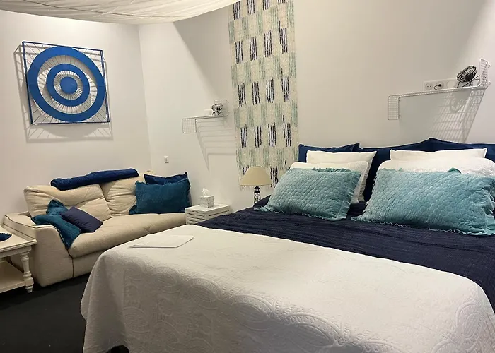 Alojamento de Acomodação e Pequeno-almoço The Corner 4*