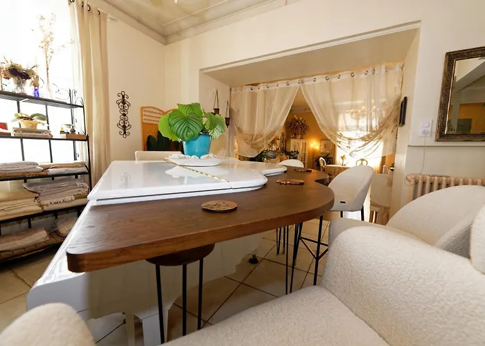 Alojamento de Acomodação e Pequeno-almoço The Corner 4*