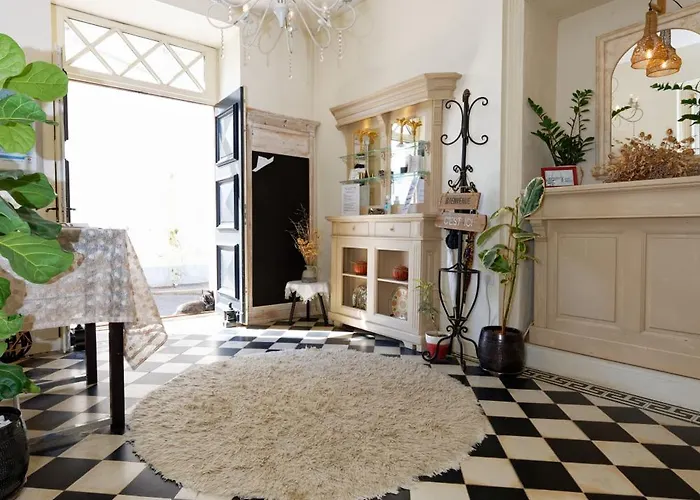 Alojamento de Acomodação e Pequeno-almoço The Corner 4*