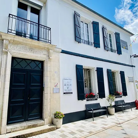 The Corner 4*