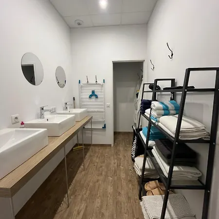 The Corner 4*