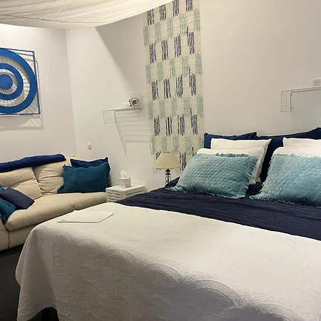 Alojamento de Acomodação e Pequeno-almoço The Corner 4*